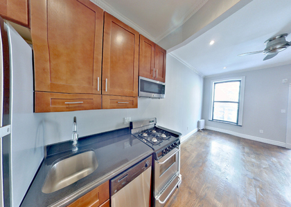 Leroy Street - Photo 1