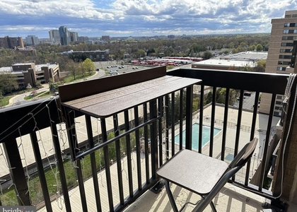 3709 S George Mason Drive - Photo 1