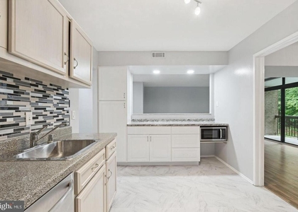 1635 Parkcrest Circle - Photo 1