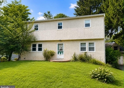152 3rd Avenue - Photo 1