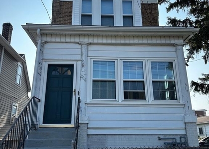 206 Saude Avenue - Photo 1