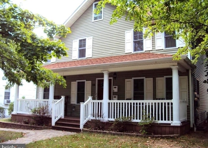 18 Chapel Avenue - Photo 1