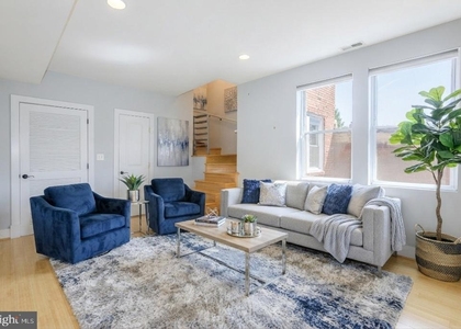 1409 G Street Ne - Photo 1