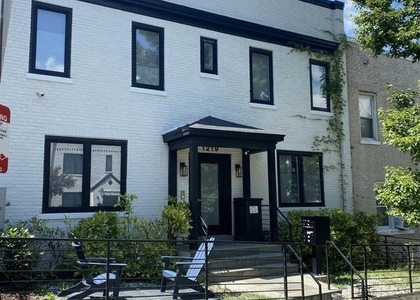 1219 Queen Street Ne - Photo 1
