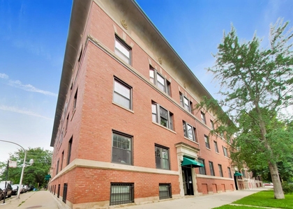 2235 N Kedzie Boulevard - Photo 1