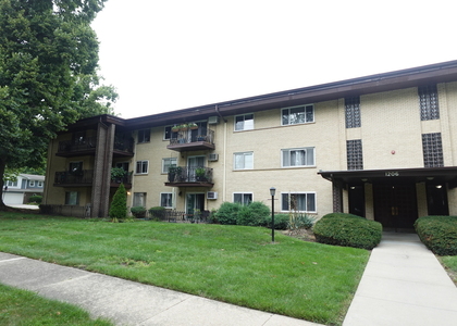 1206 E Fairview Street - Photo 1