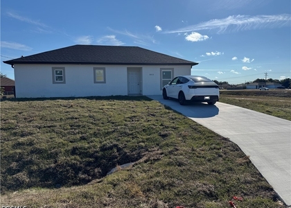 3015 4th Street Sw - Photo 1