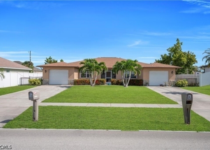 836 Sw Trafalgar Parkway - Photo 1