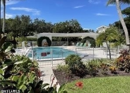 800 Golf Drive S - Photo 1