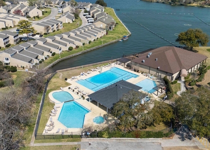 228 April Waters Drive W - Photo 1