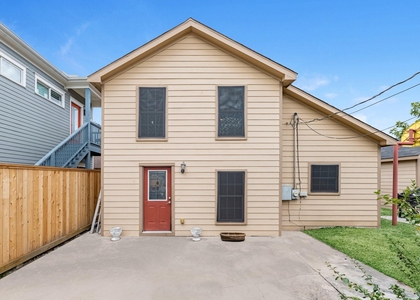 709 1/2 Gale Street - Photo 1