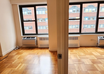Fourth Avenue - Photo 1