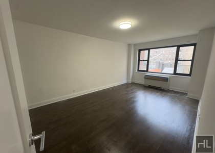 East 56 Street - Photo 1