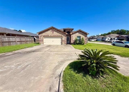 2850 Amber Avenue - Photo 1