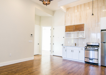 565 Evergreen Avenue - Photo 1