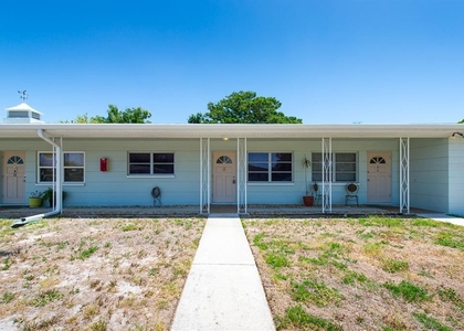 3775 59th Street N - Photo 1