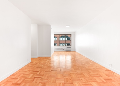 4th Avenue - Photo 1