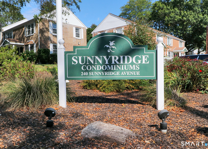 240 Sunnyridge Avenue - Photo 1