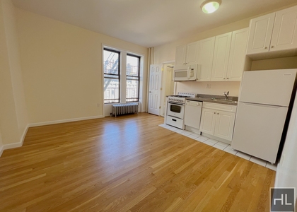 West 72 Street - Photo 1