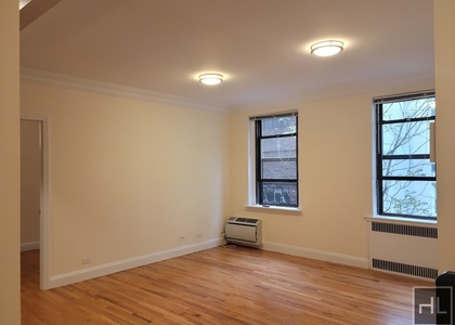 East 78 Street - Photo 1