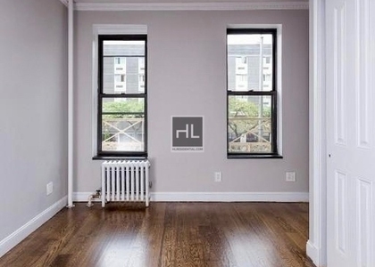 Tenth Avenue - Photo 1