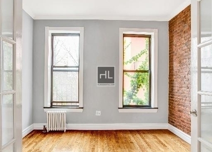 Tenth Avenue - Photo 1