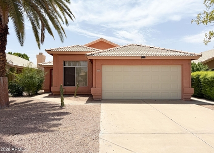 5061 W Glenview Place - Photo 1