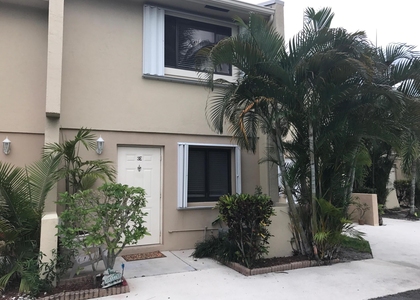 139 Sparrow Drive - Photo 1