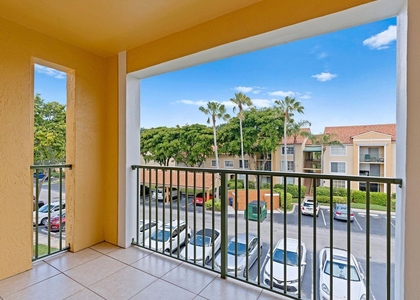 135 Yacht Club Way - Photo 1