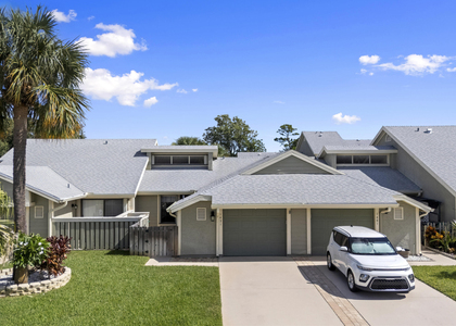 1431 Se Berwick Court - Photo 1