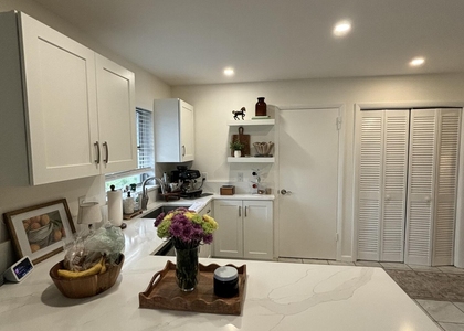 800 Ibis Way - Photo 1