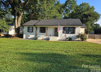 2021 Downey Street - Photo 1