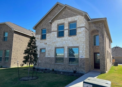 2517 Maplehurst Drive - Photo 1