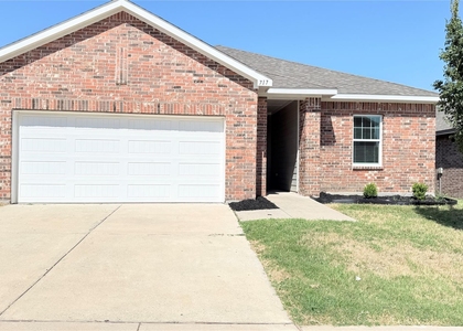717 Yorkshire Drive - Photo 1
