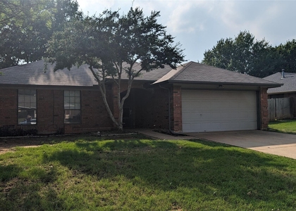 2706 Parkview Drive - Photo 1
