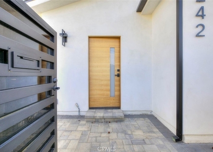 2242 N Keystone - Photo 1