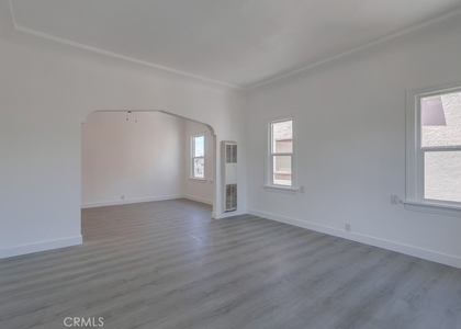 1009 Coronado Avenue - Photo 1