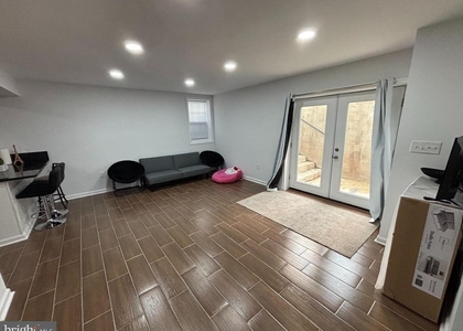 1118 Virginia Avenue - Photo 1