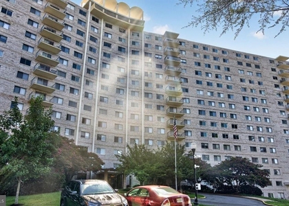 1111 W University Boulevard W - Photo 1