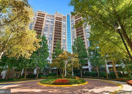 10101 Grosvenor Place - Photo 1