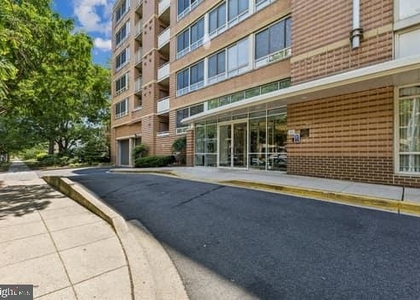 350 G Street Sw - Photo 1