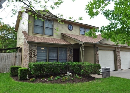 13405 Saddlebrook Trl - Photo 1