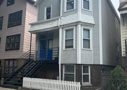 2839 N Southport Avenue - Photo 1