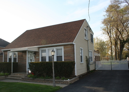 1000 E Touhy Avenue - Photo 1