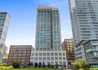 701 S Wells Street - Photo 1