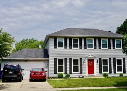 1013 E Benton Avenue - Photo 1