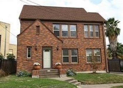1915 Cleburne Street - Photo 1