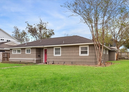 5237 Maple Street - Photo 1
