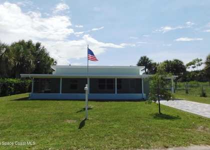 9896 Pine Street - Photo 1