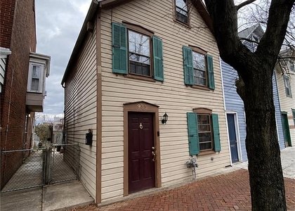 937 Turner Street - Photo 1